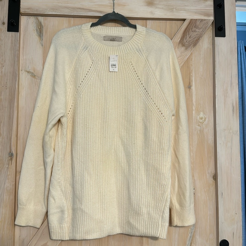 Women’s loft sweater size xl